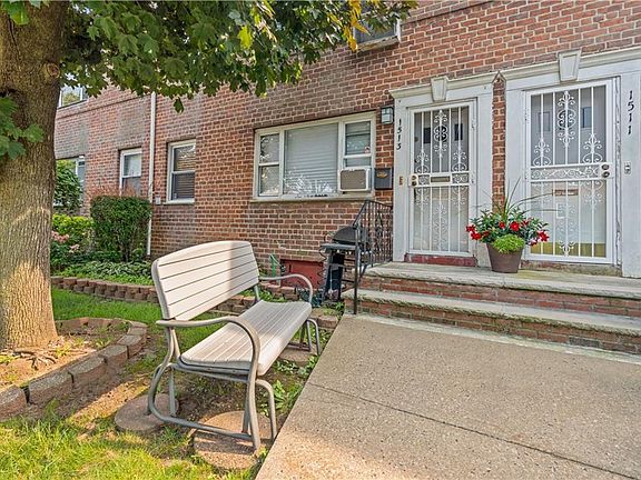 2nd image of 1513 Independence Ave #2B