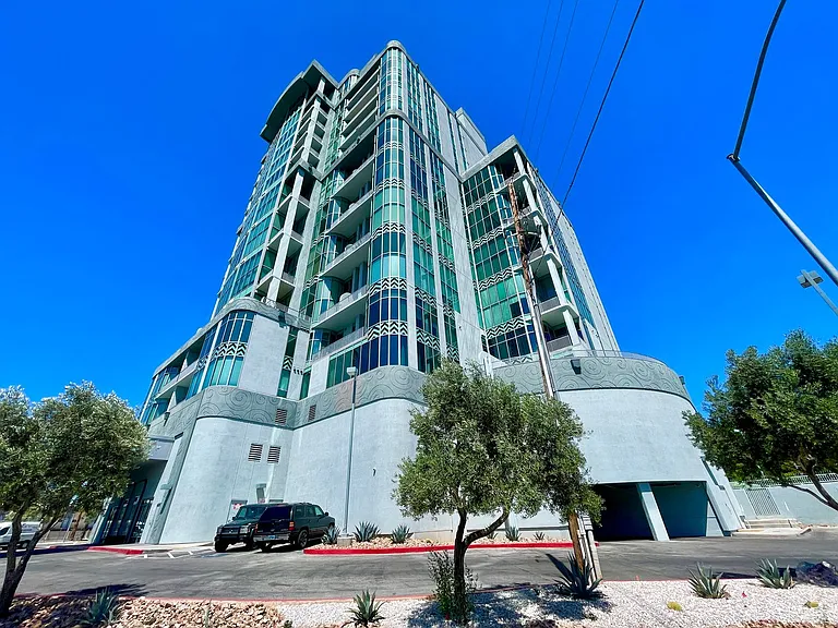 360 E Desert Inn Rd #402 — Photo 34