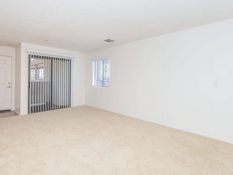 Glenoaks Terrace Apartments — Photo 13