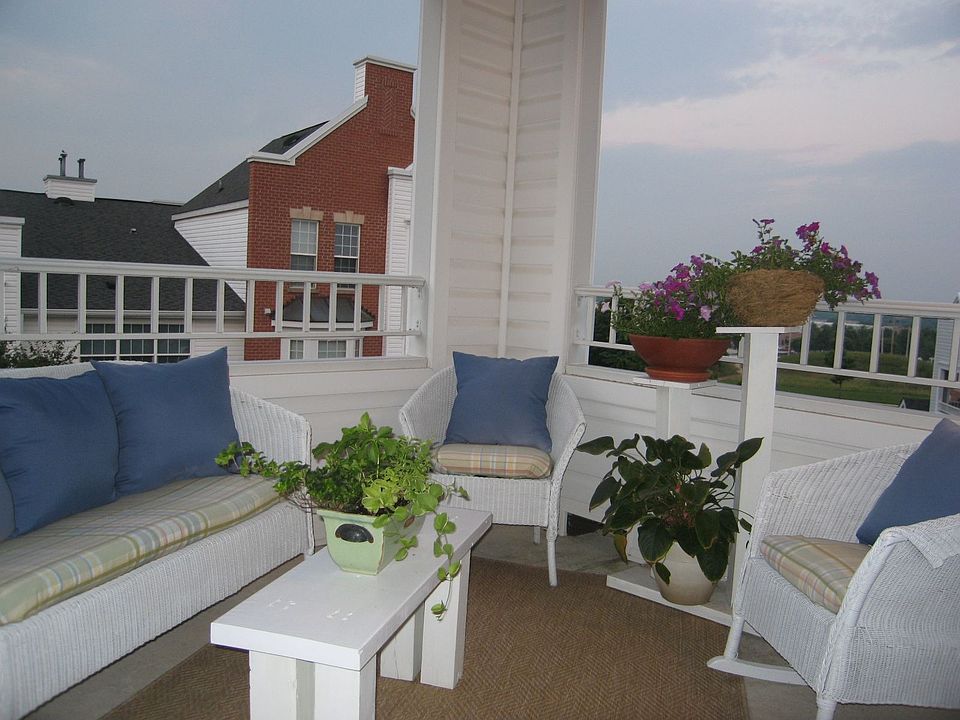 2nd Floor Patio