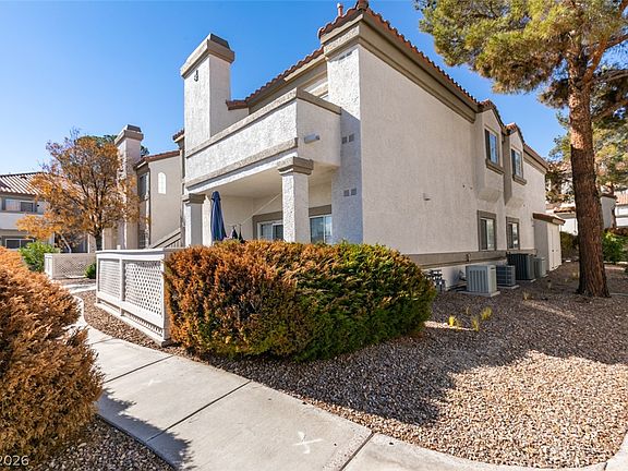 3rd image of 358 Seine Way #358
