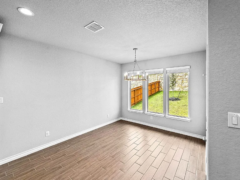 25023 Las Pilas — Photo 13