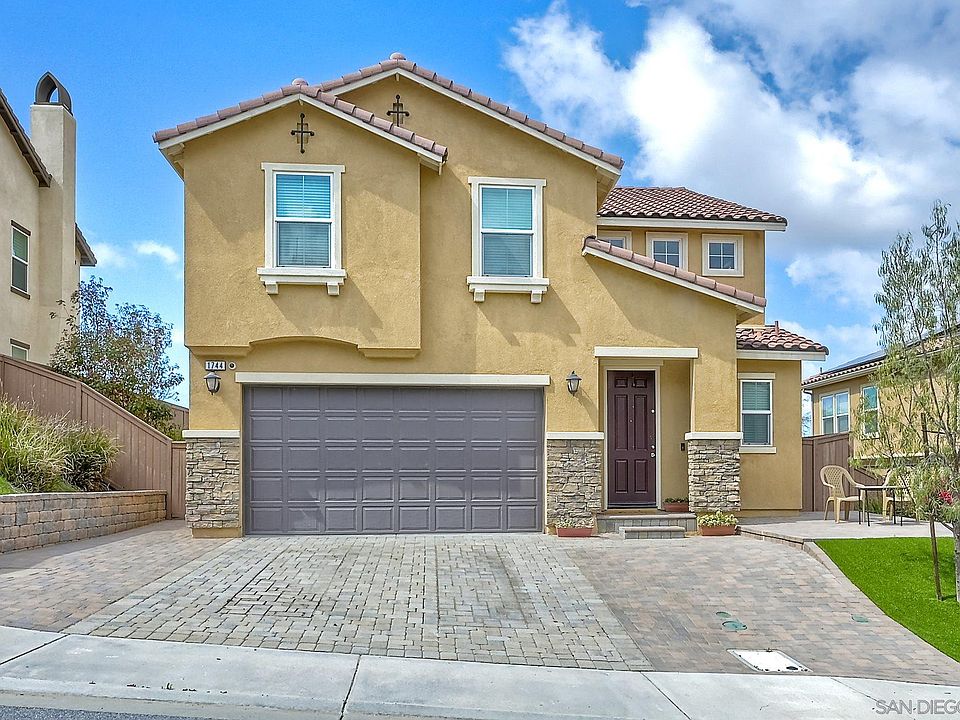 1st image of 1744 Avenida Regina