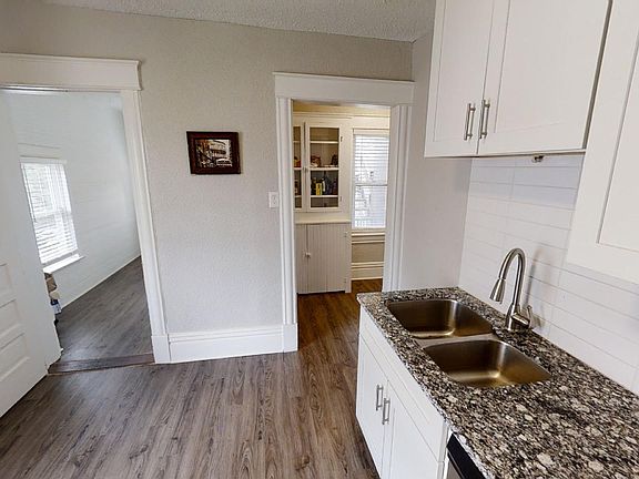 3rd image of 216 W 34th St #2