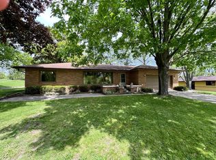 12740 W Lagoon Rd, New Berlin, WI 53151