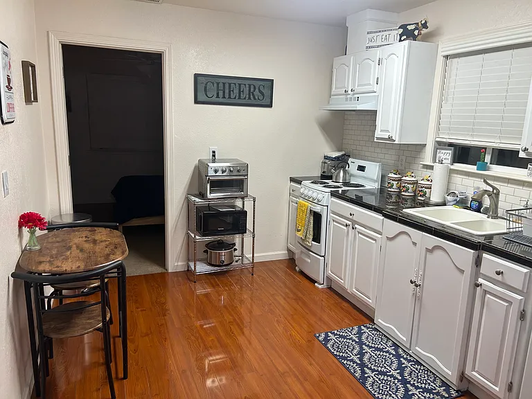 805 Princeton Ave — Photo 17