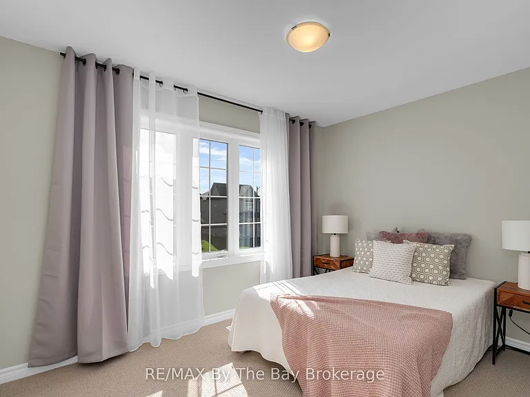 214 Cubitt St — Photo 24