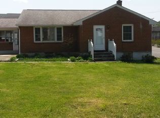 819 E Virginia Ave, Vinton, VA 24179