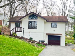 8 Pine Ter, Sparta, NJ 07871