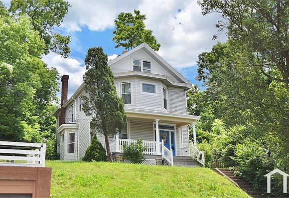 2nd image of 962 Hawthorne Ave #1