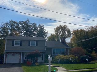 39 Canadian Woods Rd, Marlboro, NJ 07746