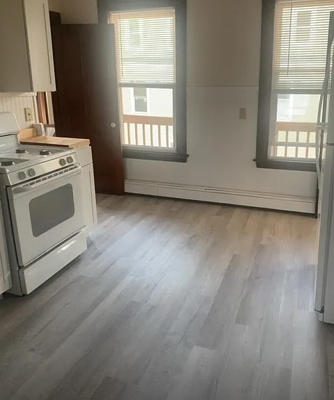 135 Hawkes St #2 — Photo 3