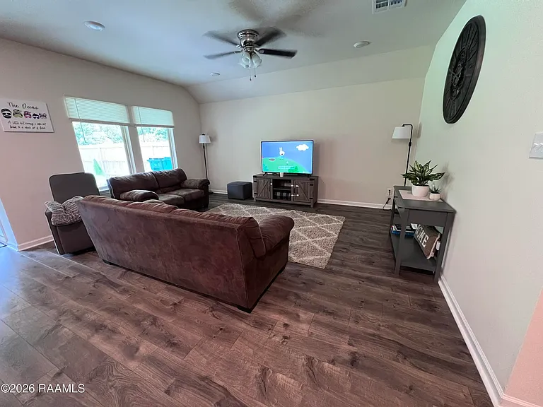 400 Caldwell Sugar Rd — Photo 6