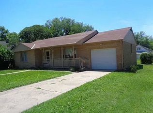707 N D St, Herington, KS 67449