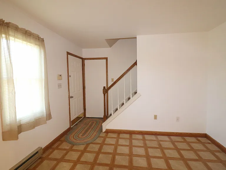 731 Oak St — Photo 2