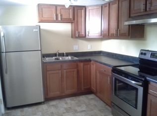 515 1/2 E Oak St, Springfield, IL 62703