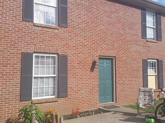 2nd image of 100 Floyd Ct #114