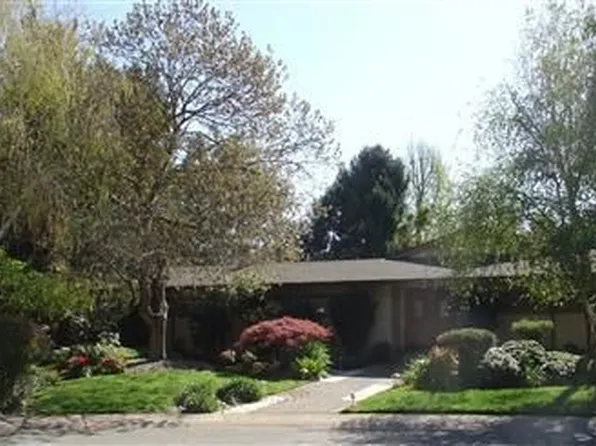 4330 Penshurst Ct, Sacramento, CA 95864