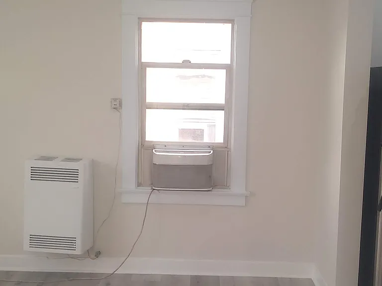 5347 Monroe St #6 — Photo 7