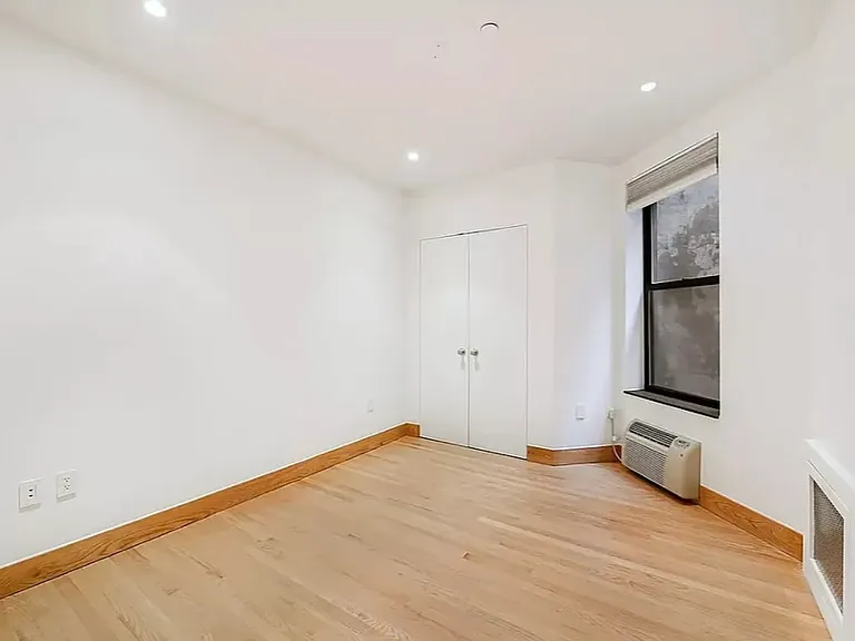715 Madison Ave #5R — Photo 5
