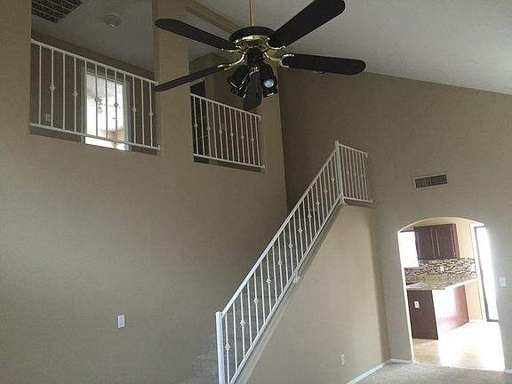 3rd image of 1902 N Barkley Unit 17