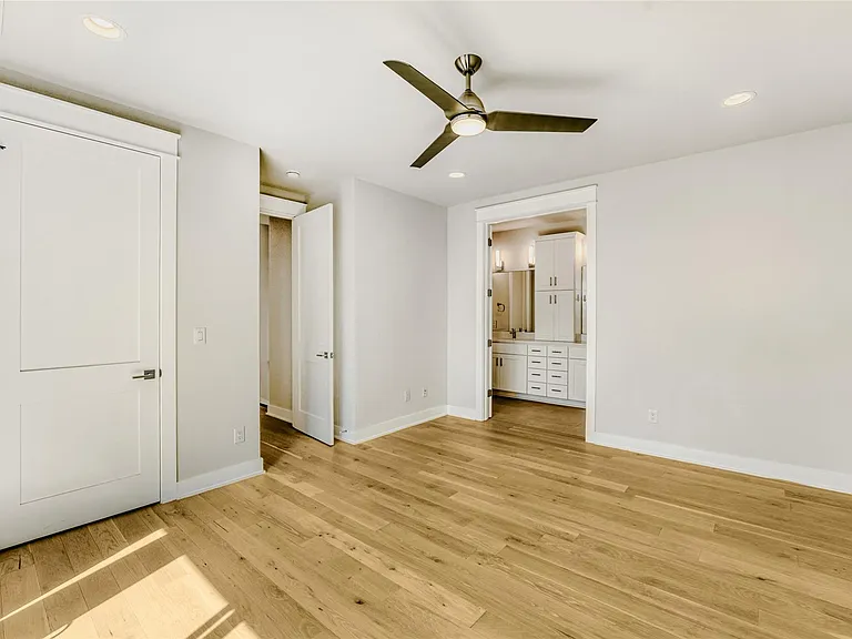 5002 Pecan Springs Rd #6 — Photo 20