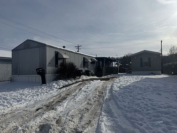 5th image of 281 W Washington St