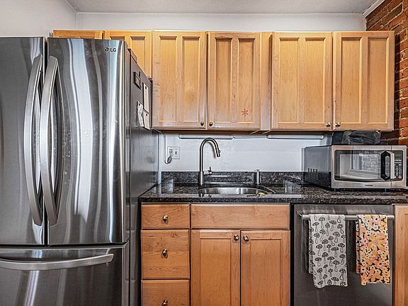 4th image of 25 South St APT 4