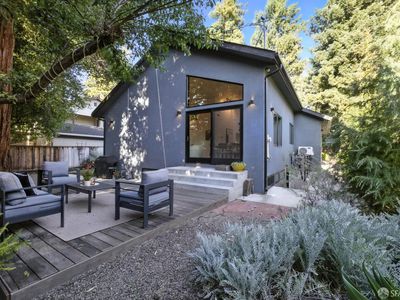 206 Donohoe St, East Palo Alto, CA, 94303
