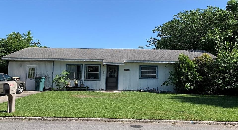1st image of 307 NE 11th Pl