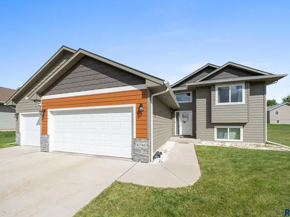 6740 W Viola Ct, Sioux Falls, SD 57107
