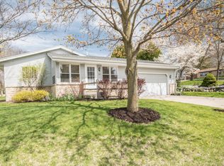 372 Victor Dr, Hartford, WI 53027