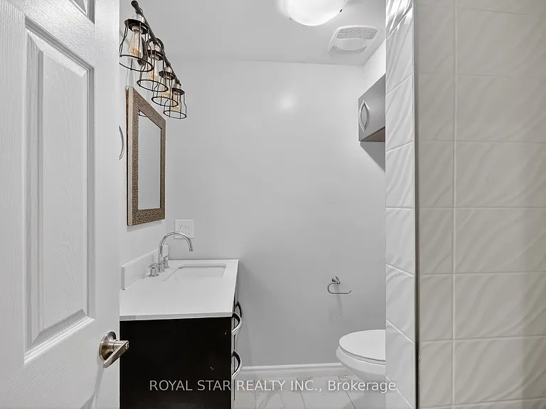 1448 Queensdale Ave — Photo 37