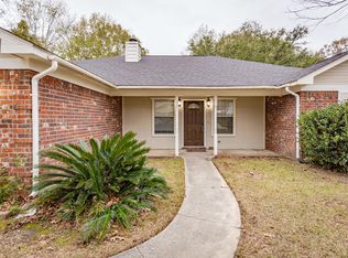 2605 N 7th St, Ocean Springs, MS 39564