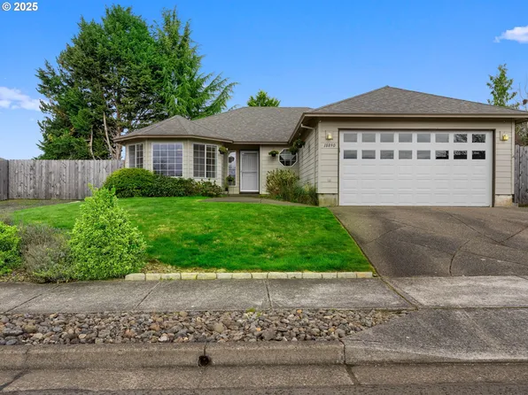 18890 Highland Dr, Oregon City, OR 97045