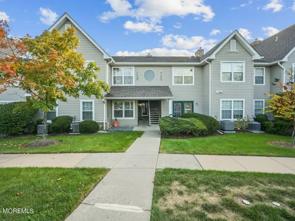 47 Des Moines Court, Tinton Falls, NJ 07712