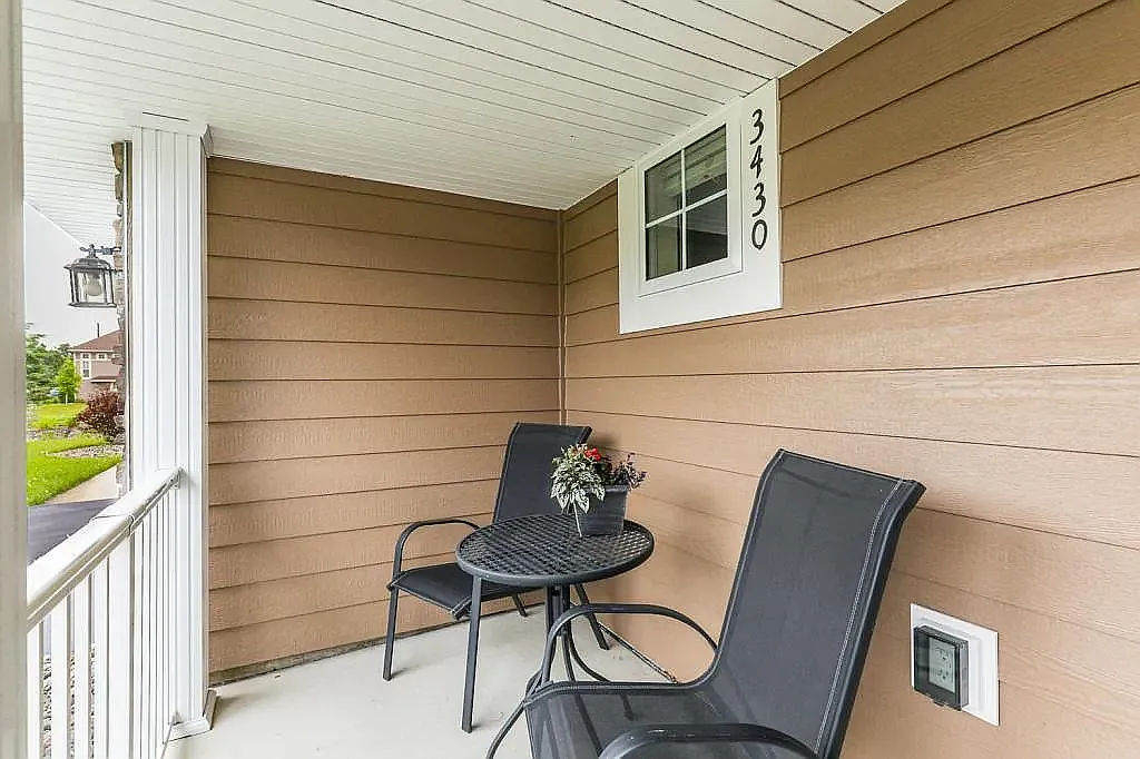 3 bed, 1798 sqft, $2,775 — Photo 2