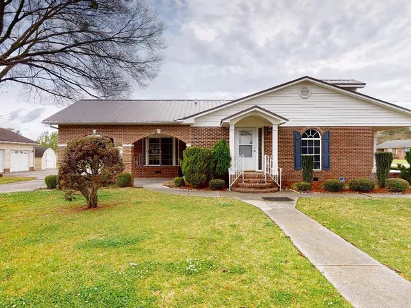 201 N Center Street, La Grange, NC 28551