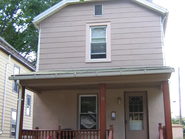 16 Lexington Ave, Poughkeepsie, NY 12601