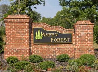 6695 Aspen Forest Ln, Walkertown, NC 27051