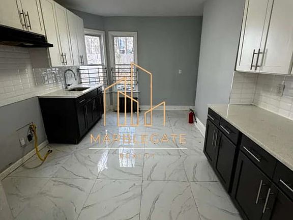 2nd image of 65 N Grove St #Fh