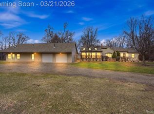 12913 Nine Mile Rd, South Lyon, MI