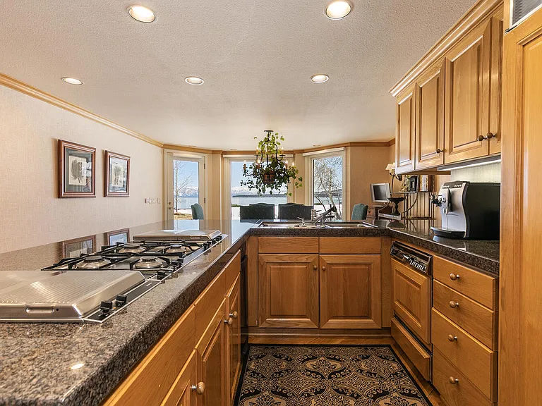 4000 W Lake Blvd #18 — Photo 16