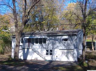 2411 Kaufmann Ave, Dubuque, IA 52001