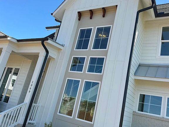 4th image of 1069 Azalea Garden Cir