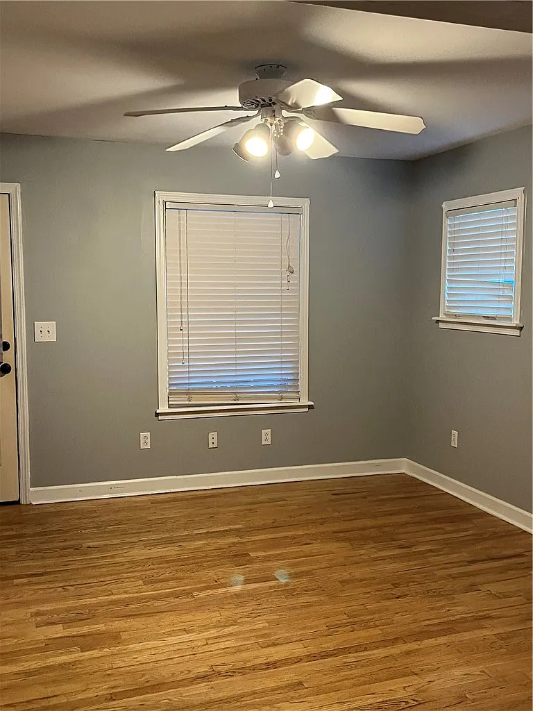 2 bed, 1.0 bath, 1248 sqft, $1,585 — Photo 4