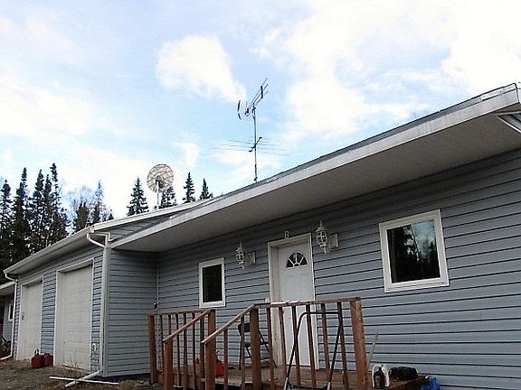 2nd image of 3725B Dubia Rd