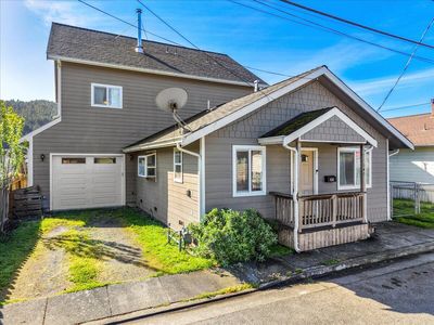 145 Columbus St, Rio Dell, CA, 95562