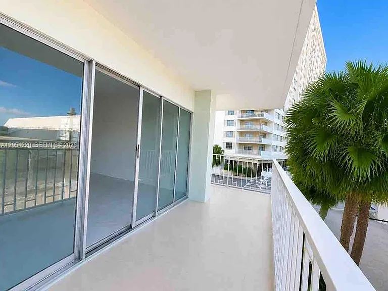 500 Bayview Dr #232 — Photo 6