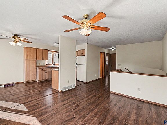 3rd image of 4424 W Antelope Dr